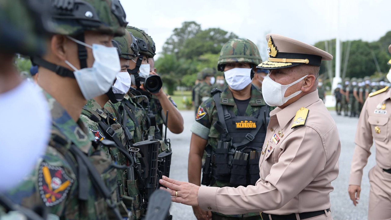 ผบ.ทร. ลงใต้เยี่ยม ฉก.นย. แนะการปฏิบัติงาน เพื่อสร้างสันติสุขให้ ปชช.