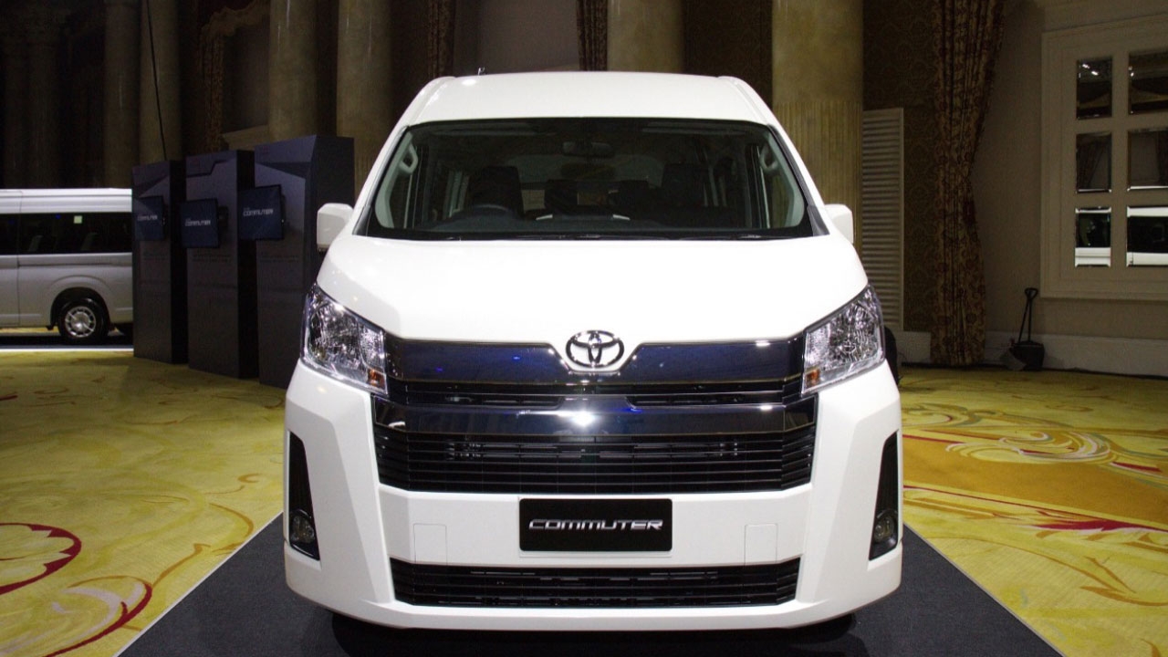 TOYOTA เปิดสายการผลิตรถตู้ COMMUTER ใหม่ ในโรงงานสำโรง