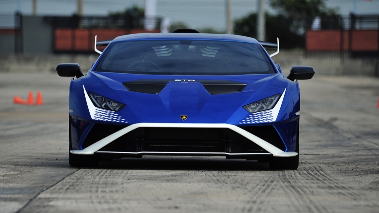ลองของโหด! ทดสอบ LAMBORGHINI HURACAN STO