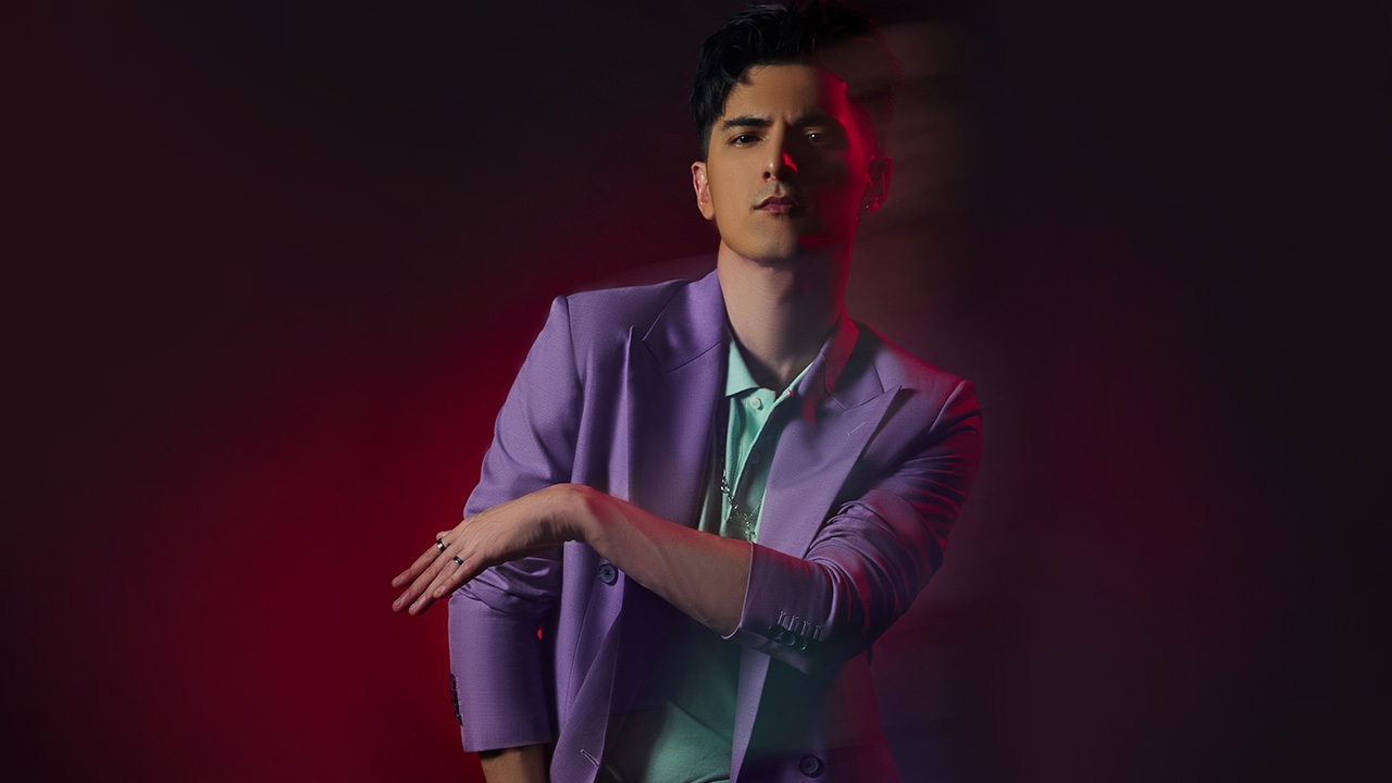 ชิน ชินวุฒ จากเด็กกีฬาสู่นักร้องขาแดนซ์ เผยความรัก ลิลลี่ คบ 7 ปียังหวาน