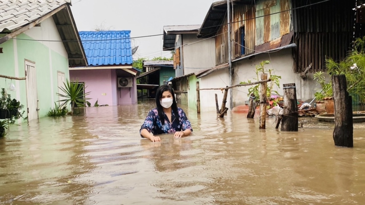 เจน ซุปเปอร์วาเลนไทน์ ช็อกจนร้องไห้ไม่ออก เล่าเหตุการณ์น้ำท่วมบ้านลพบุรี