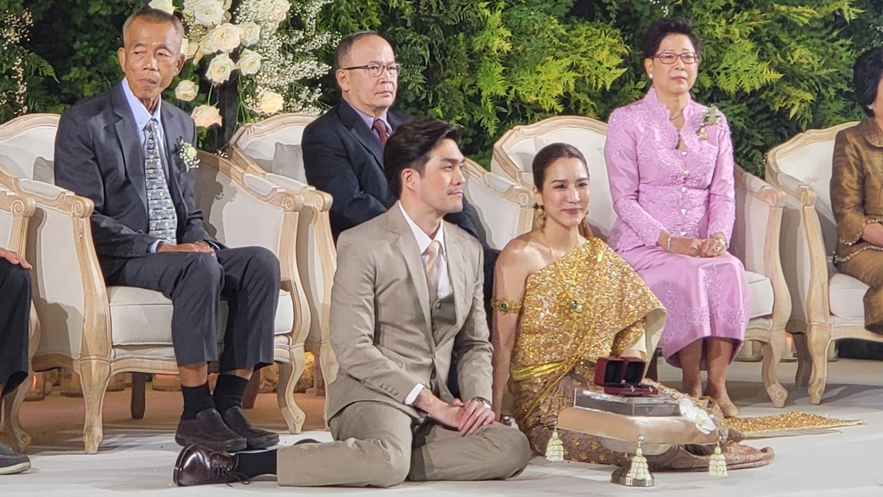 จั๊กจั่น-เค วิวาห์สุดหวาน สวยหล่อในชุดบ่าวสาวราคาเฉียดหลักล้าน