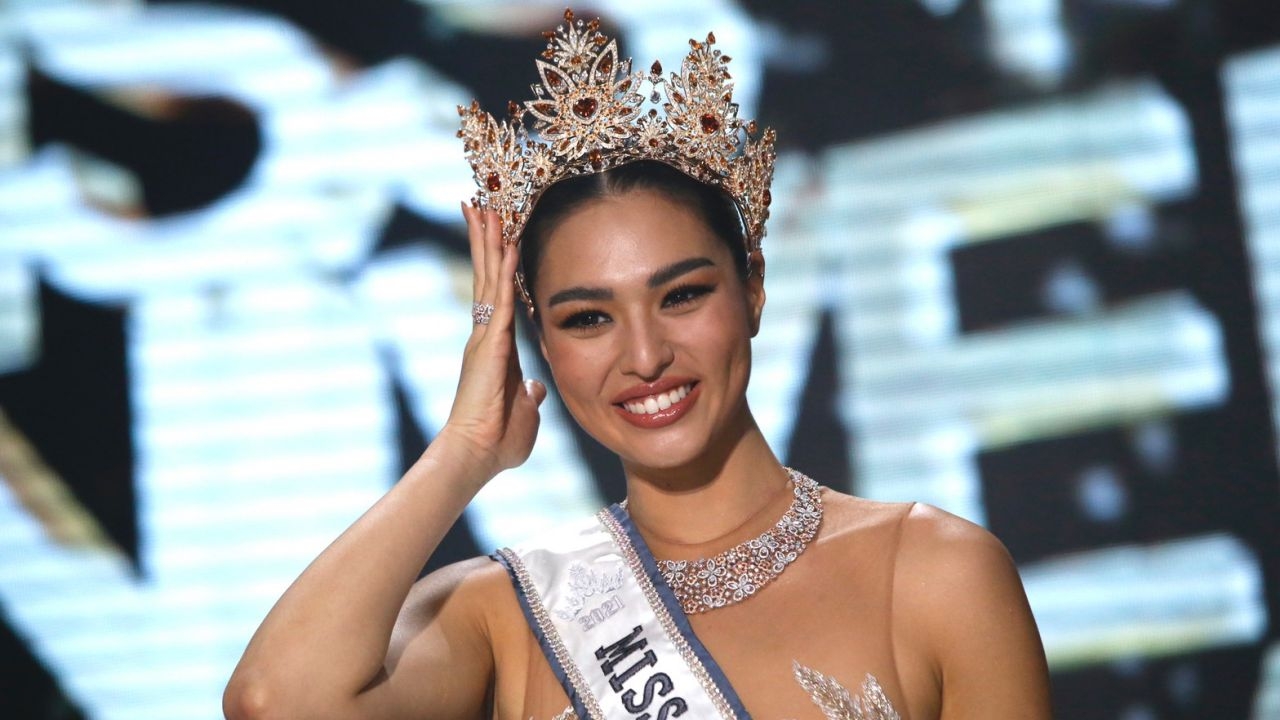 ชมเต็มๆ อีกครั้ง ประมวลภาพ แอนชิลี คว้ามงกุฎมิสยูนิเวิร์สไทยแลนด์ 2021