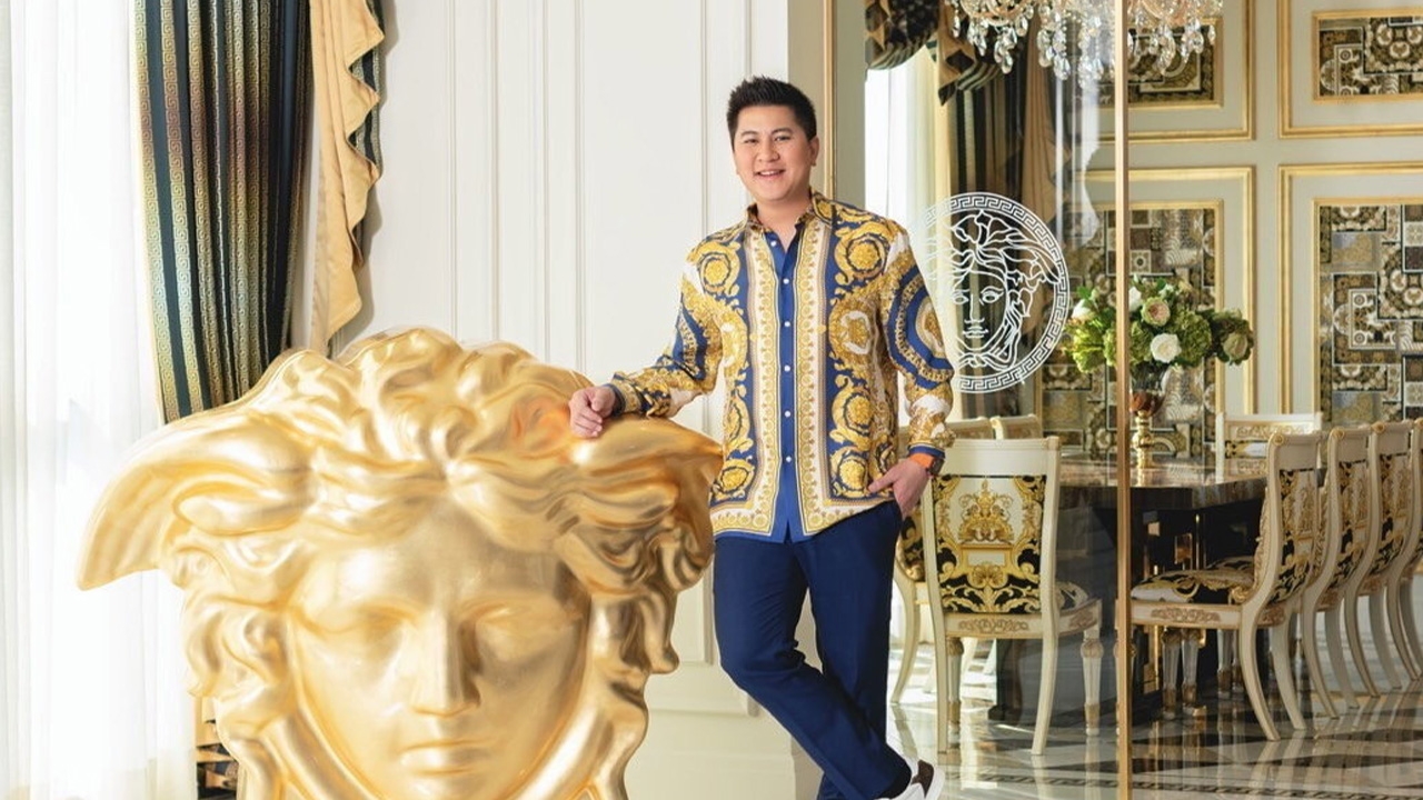 ธรรมดาโลกไม่จำ จากเด็กไม่เอาถ่าน สู่ตำนานเจ้าพ่อเพนต์เฮาส์เวอร์ซาเช่