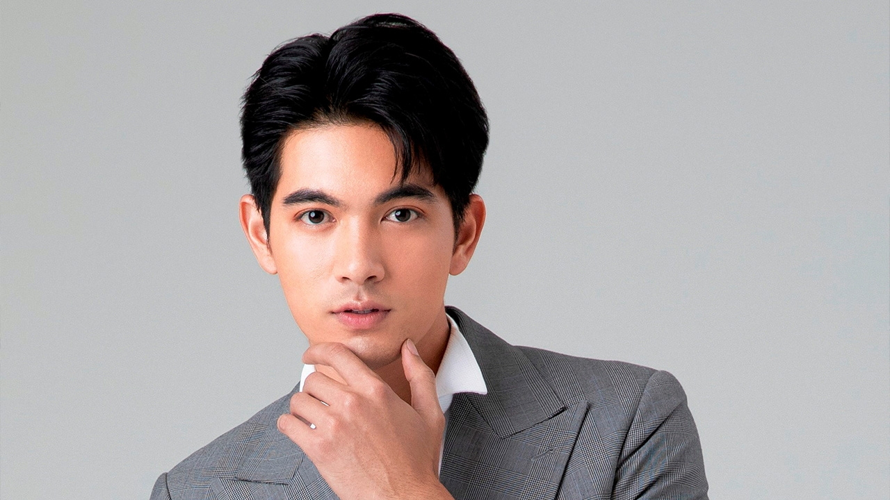 เหล่าดาราพาย้อนอดีตรำลึก “สงกรานต์ในดวงใจ”