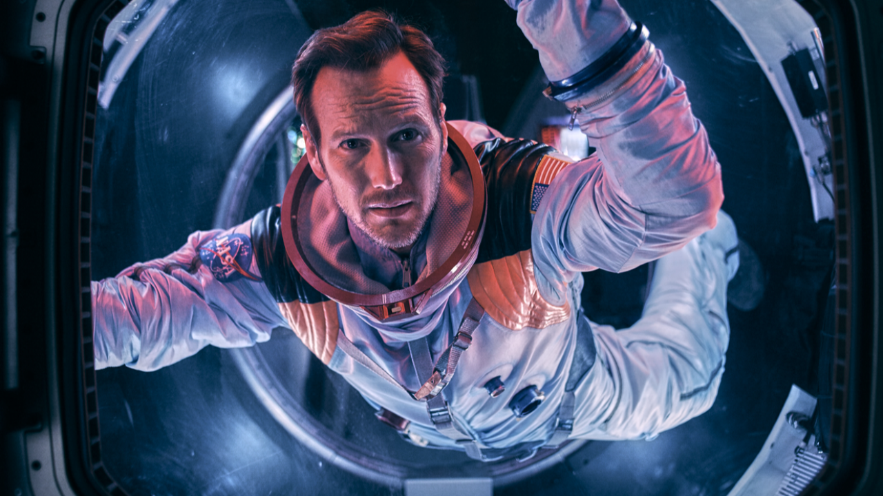 "Moonfall" หนังภัยพิบัติล้างโลก เผยทฤษฎีสมคบคิด และความลับดวงจันทร์