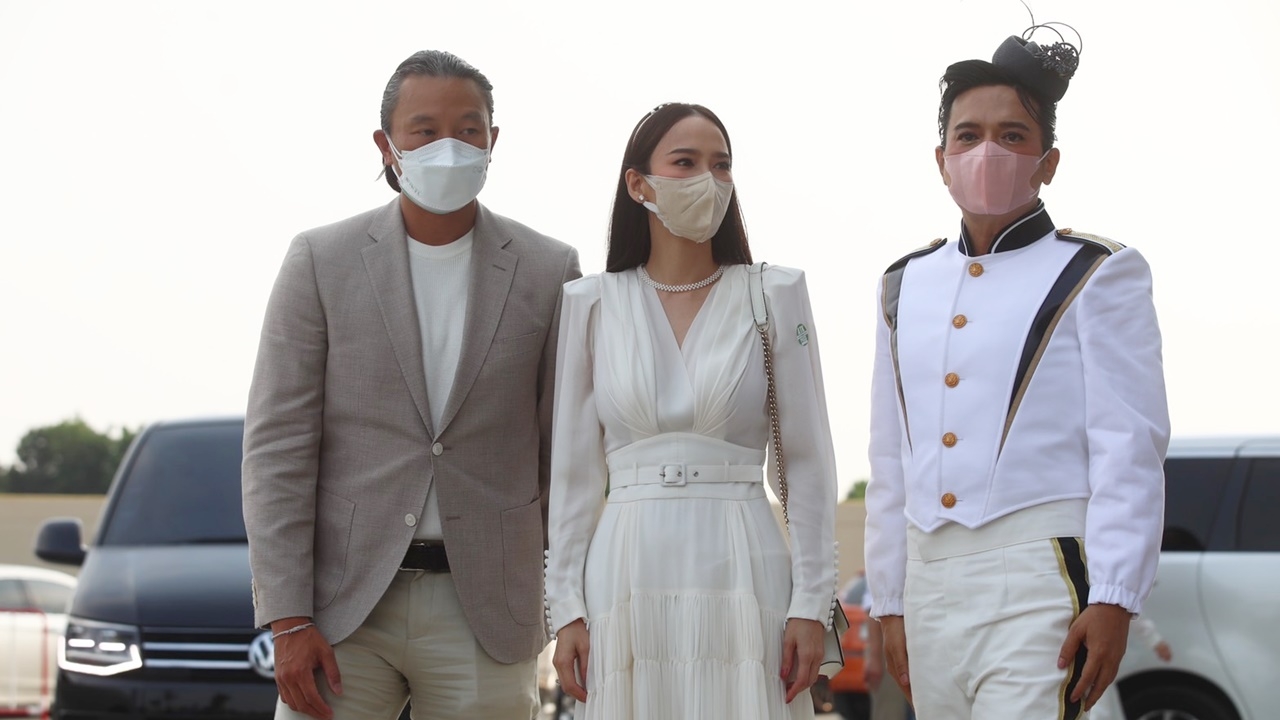 ประมวลภาพก่อนเริ่มพิธีไว้อาลัย แตงโม นิดา ดารามาแน่นงาน