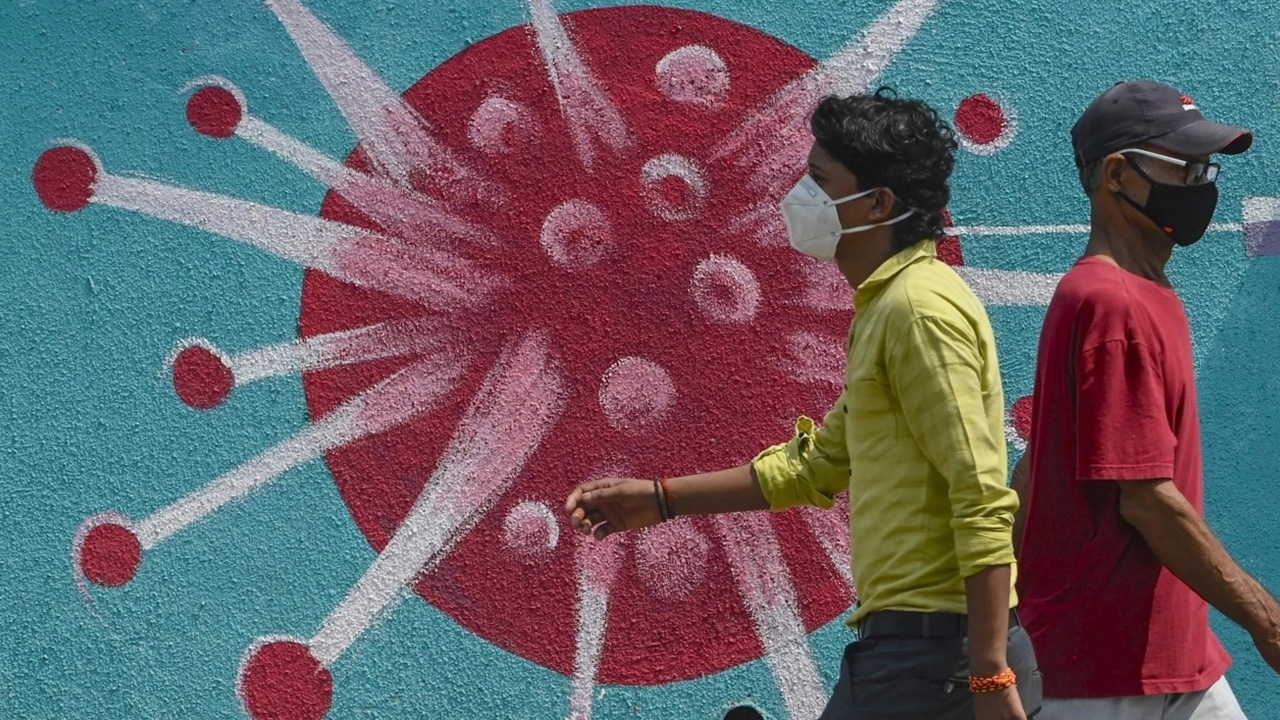 "อินเดีย" วิกฤติ โควิดกลายพันธุ์ ไวรัสปรับตัวสู้อากาศร้อน ต้านวัคซีน