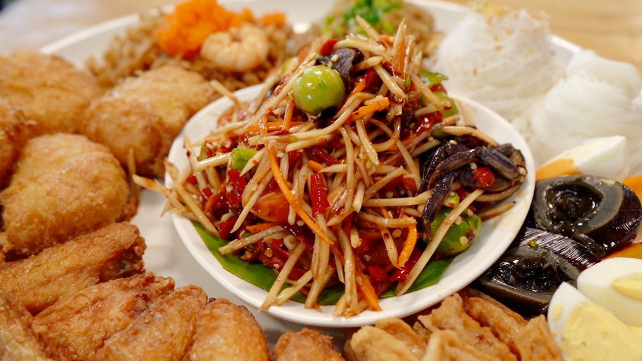 "ร้านตำปากเปิด" รสชาติจัดจ้าน! แซ่บจนปากกระพือ