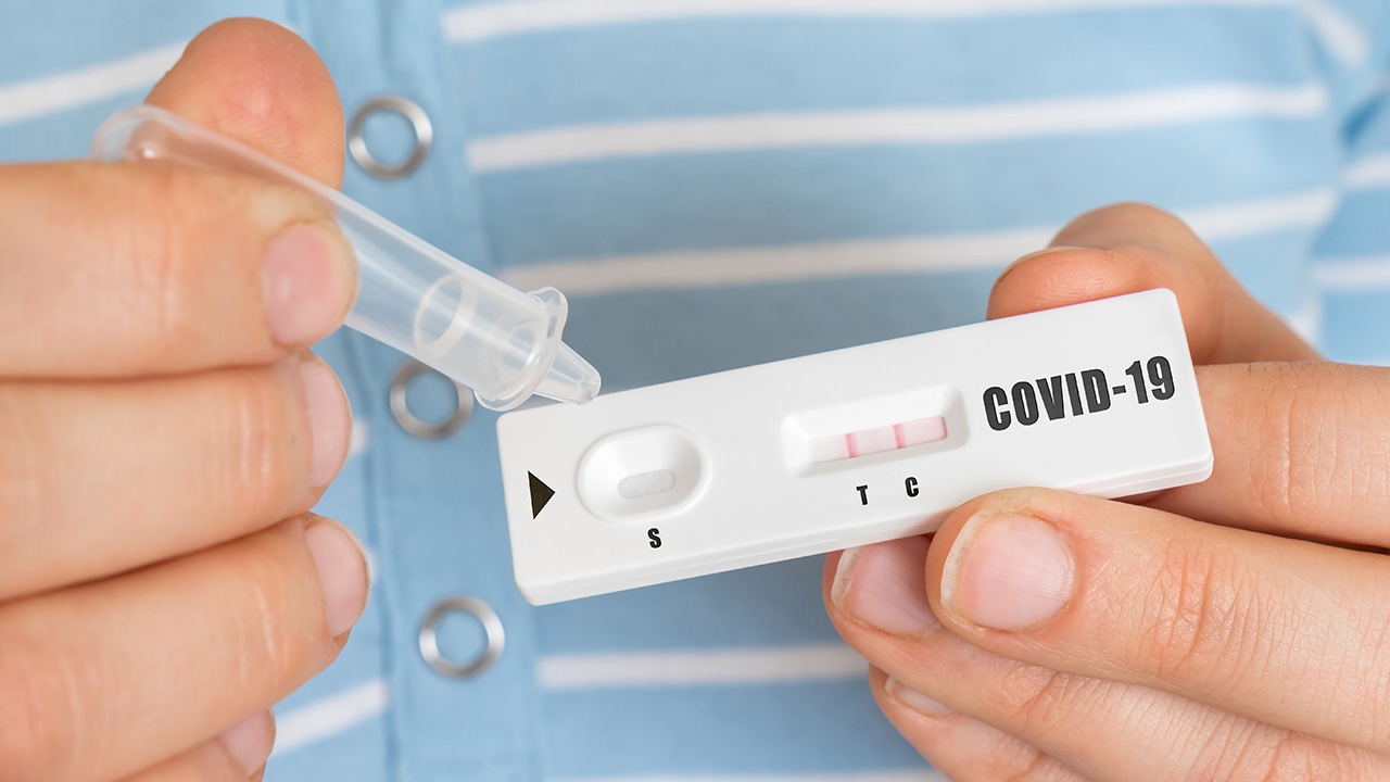 ชุดตรวจโควิด ความต้องการสูง หาซื้อยาก ร้านขายยา Chain Store เปิดให้จอง