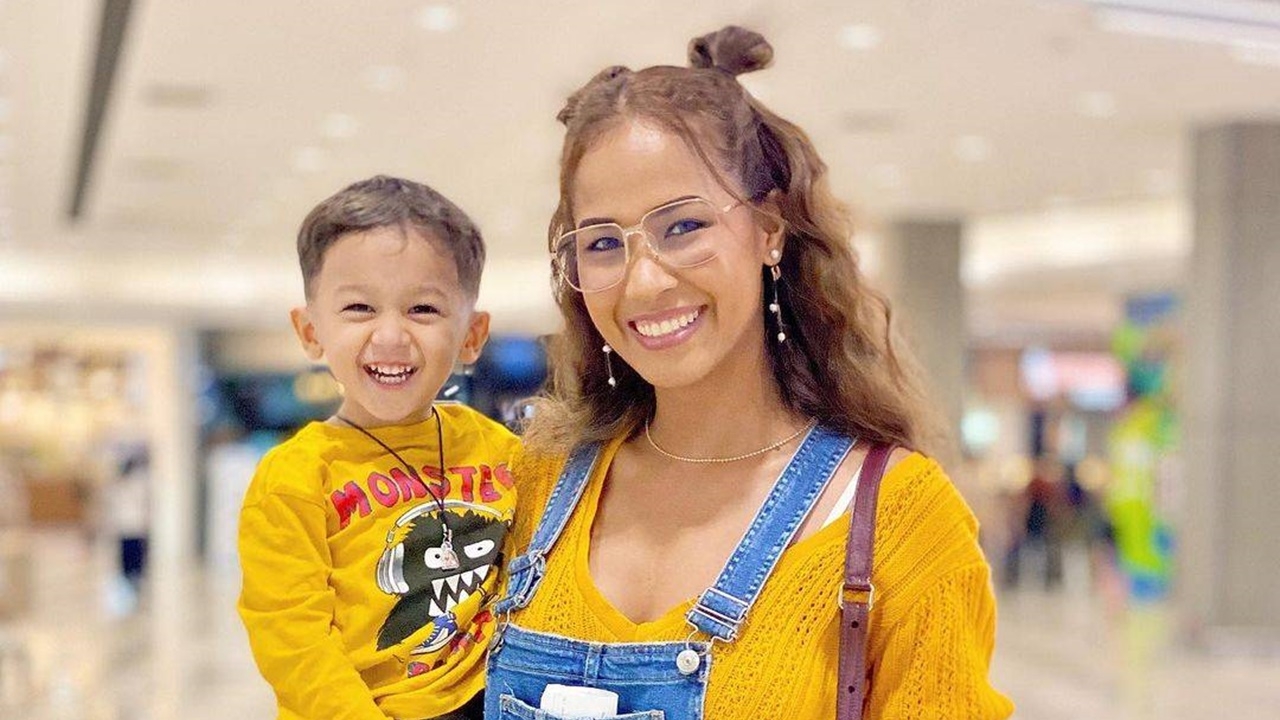 เมญ่า นนธวรรณ แพลนย้ายไปอยู่ต่างประเทศจริงจังเพื่อลูก แต่ยังไม่ทิ้งวงการ