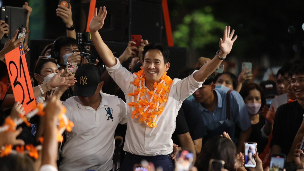 “พิธา” ปิดเวทีก้าวไกล ชวนร่วม 9 เปลี่ยน “มีลุงไม่มีเรา-มีเราไม่มีลุง”