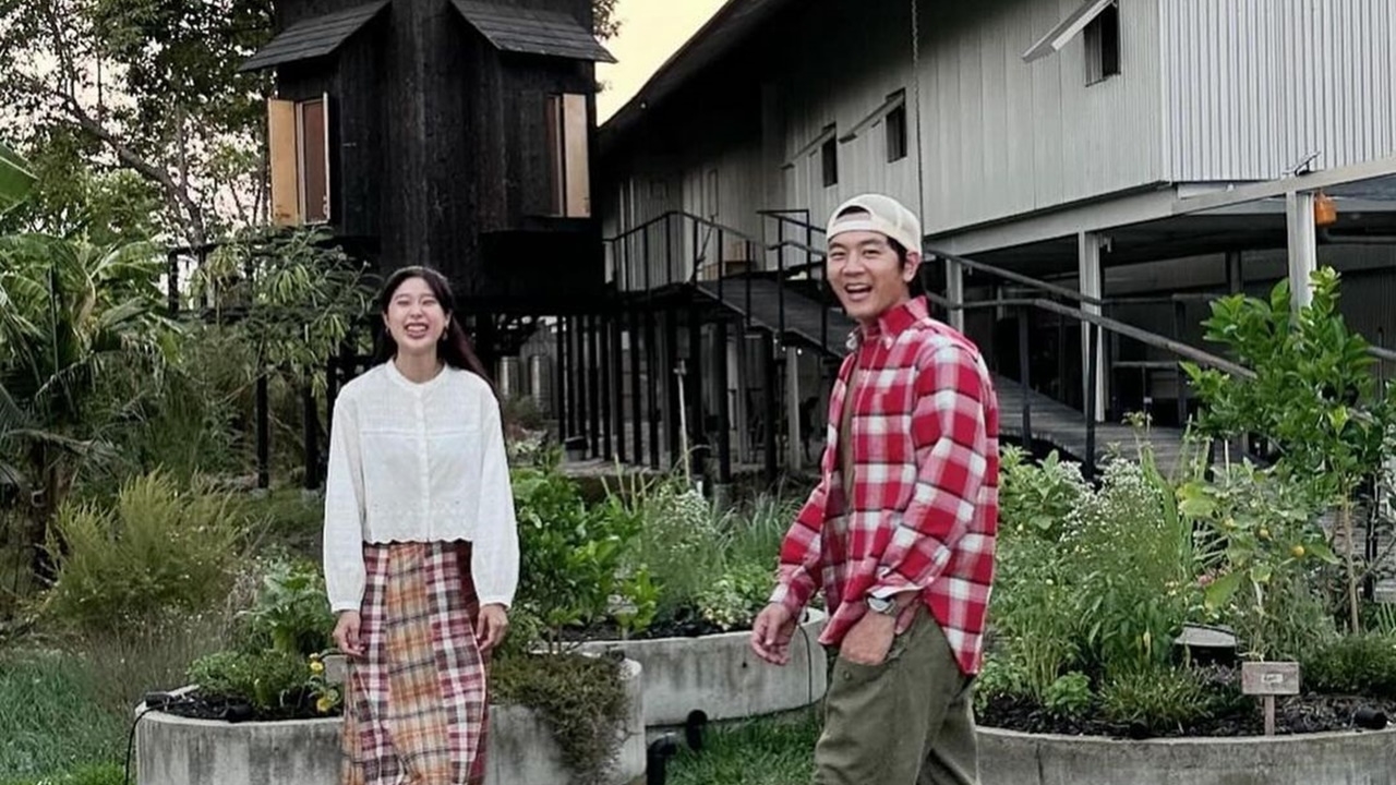 ส่องบ้านสวน แก้ว-โทนี่ จัดสรรลงตัว ใช้ชีวิตเรียบง่ายสมถะ อยู่กับธรรมชาติ 