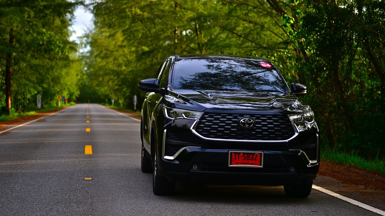 นุ่มนวลชวนหลับ! สัมผัสแรกแปลกใจ TOYOTA INNOVA ZENIX 2.0HEV PREMIUM 