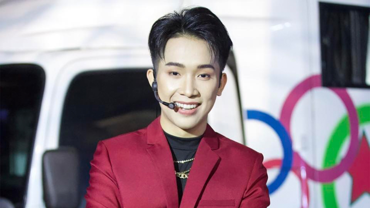 ทำความรู้จัก ผู้ใหญ่บ้านฟินแลนด์ เขาคือใคร หลังมีปมทะเลาะกับแม่