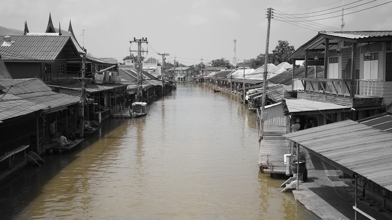 'ตลาดน้ำอัมพวา' ฟุบไม่ฟื้น กับมนต์เสน่ห์ที่เลือนหาย