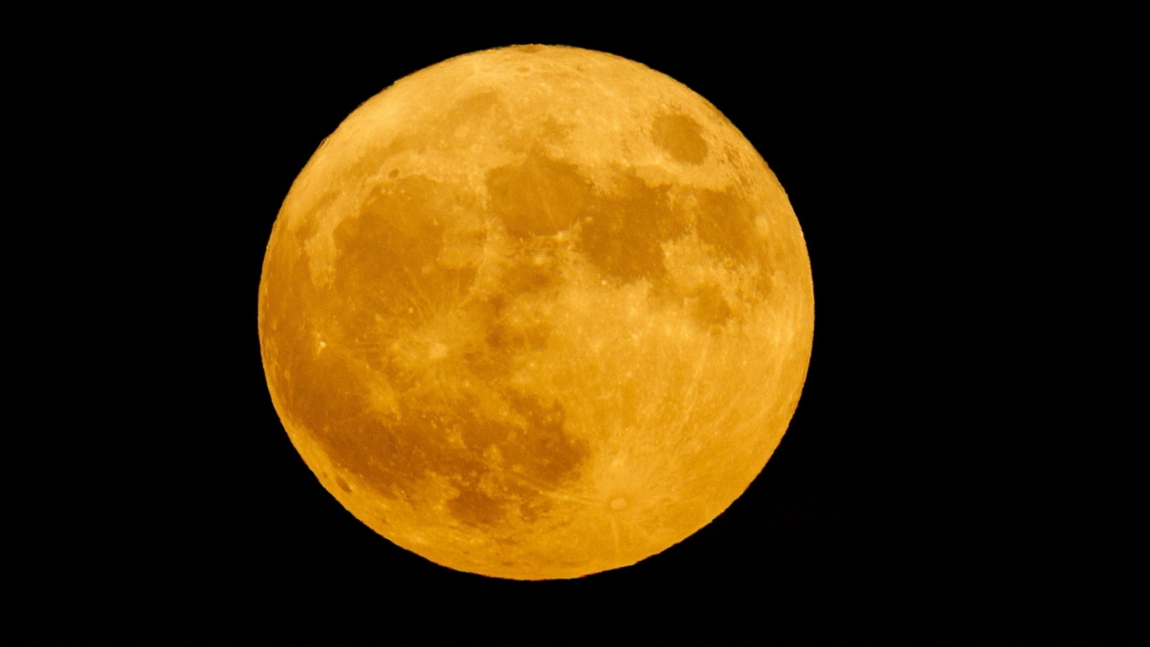 ตะลึง ซุปเปอร์บลูมูน สุดสวยทั่วโลก ไม่ได้เจออีก 14 ปี