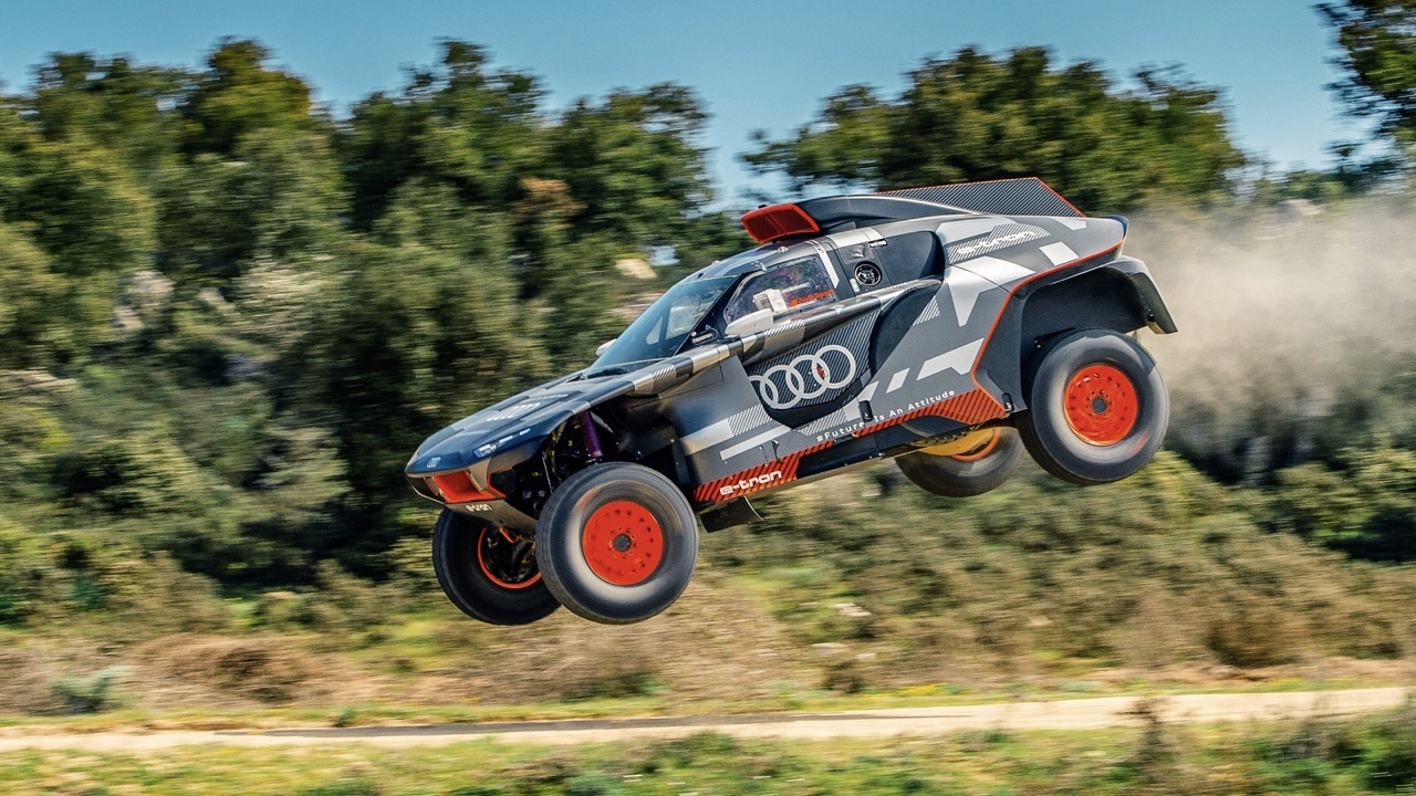 โคตรสุด! ส่องรถแชมป์แรลลี่ดาการ์ 2024 Audi RS Q e-tron ระบบขับเคลื่อนคล้าย Kicks e-Power