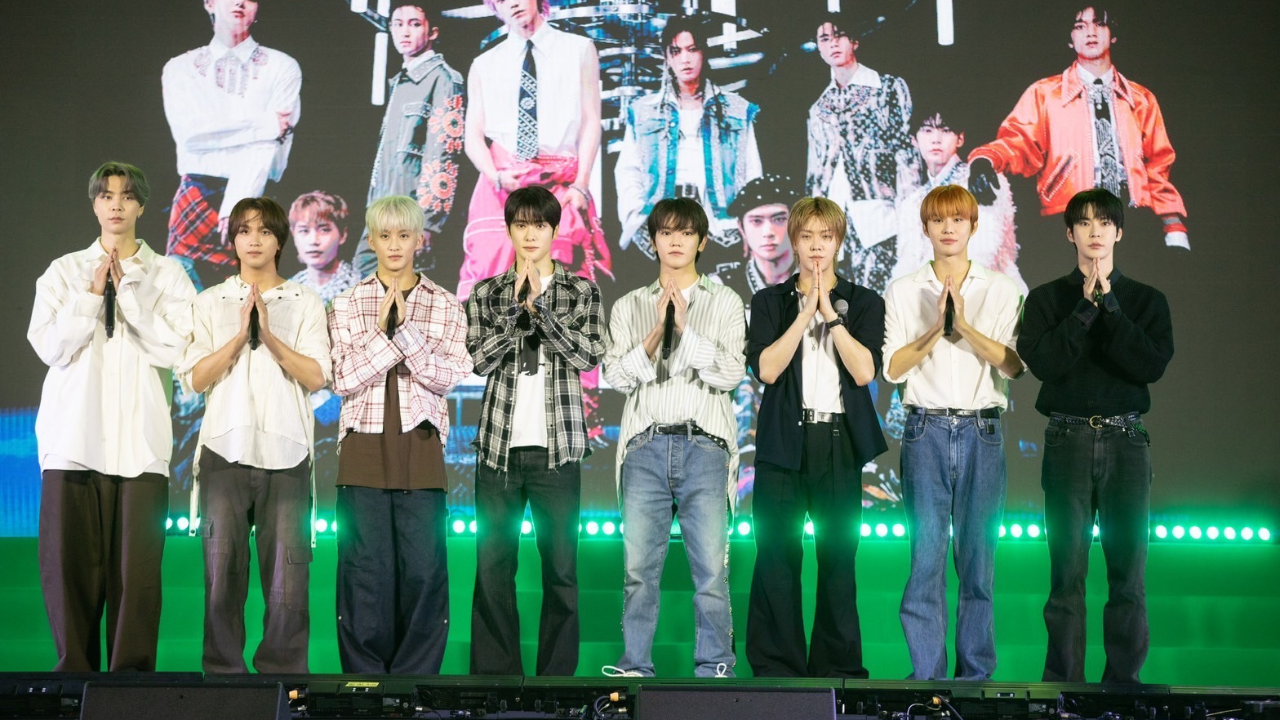 NCT 127 แท็กทีมสาดความหล่อ ร่วมกิจกรรมแฟนไซน์ใกล้ชิดแฟนคลับผู้โชคดี