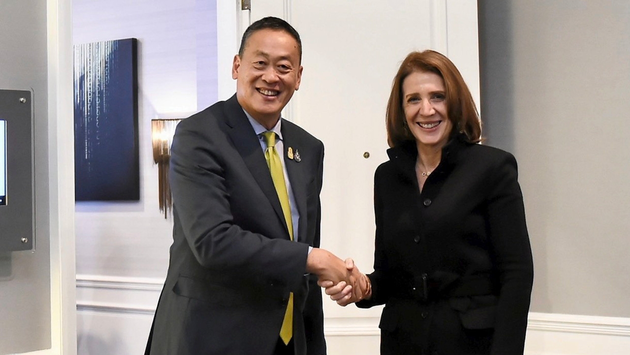 นายกฯกล่อม 3 ยักษ์ไอที ลงทุนไทยเจ้าละแสนล้าน เล็งแถลงแก้หนี้ทั้งระบบ