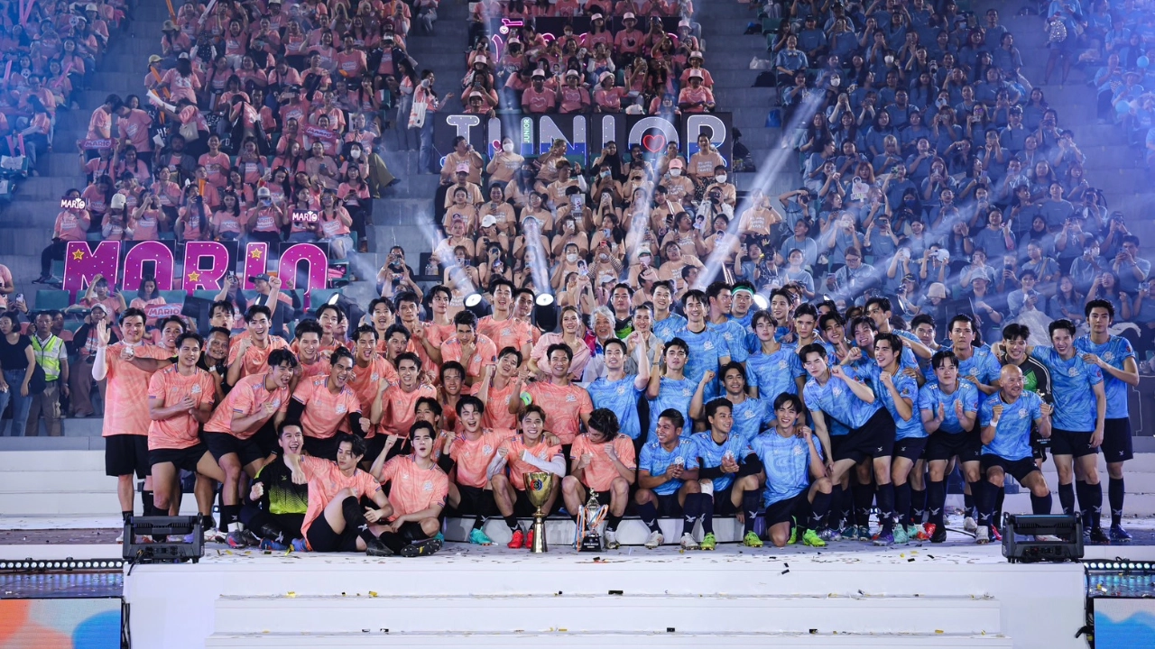ประมวลภาพงานฟุตบอลช่อง 3 แฟนๆ เชียร์สนุก สีพีช เฉือนชนะ สีฟ้า แบบฉิวเฉียด
