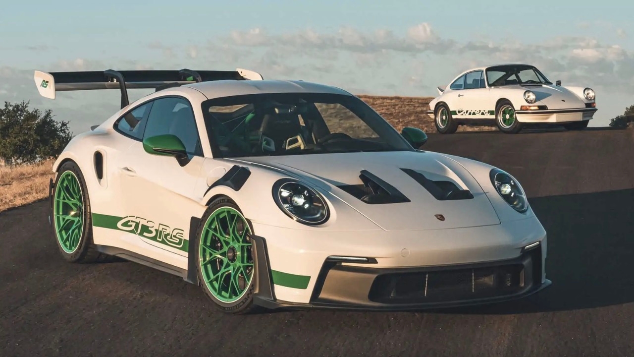 ล้วงตับ PORSCHE 911 GT3 RS 2024 ทุกชิ้นส่วนเพื่อลดเวลาต่อรอบในสนามแข่ง! 