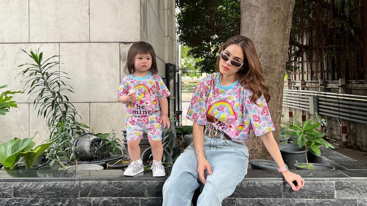 ชมพู่ อารยา เล่าที่มารอยยิ้มธุรกิจ เจ๊เกล ขำๆ บางทีก็แอบหมั่นไส้ลูกสาว