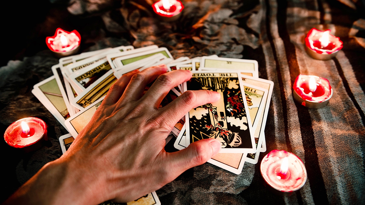 ดูดวงไพ่ยิปซี รายปักษ์ 1-15 สิงหาคม 2565 การเงิน การงาน ความรัก ครบทั้ง 12 ราศี