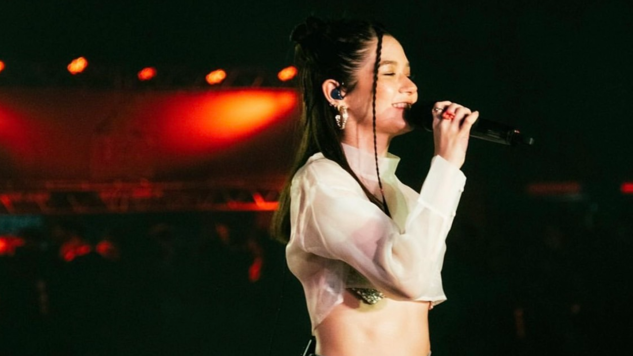 วี วิโอเลต อัปเดตอาการป่วยเส้นเสียงอักเสบจนต้องพบแพทย์