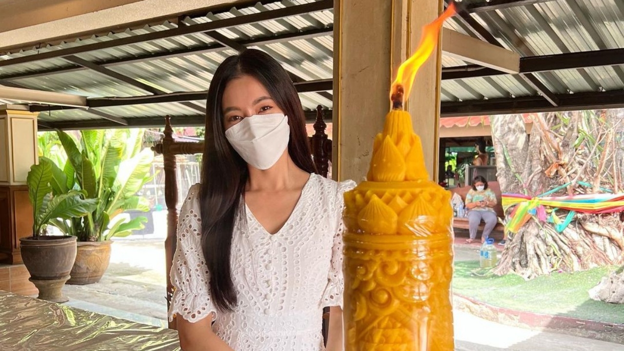 เบลล่า ตระเวนทำบุญ แฟนคลับอนุโมทนาบุญ อวยพรให้เจอเนื้อคู่ที่ดี