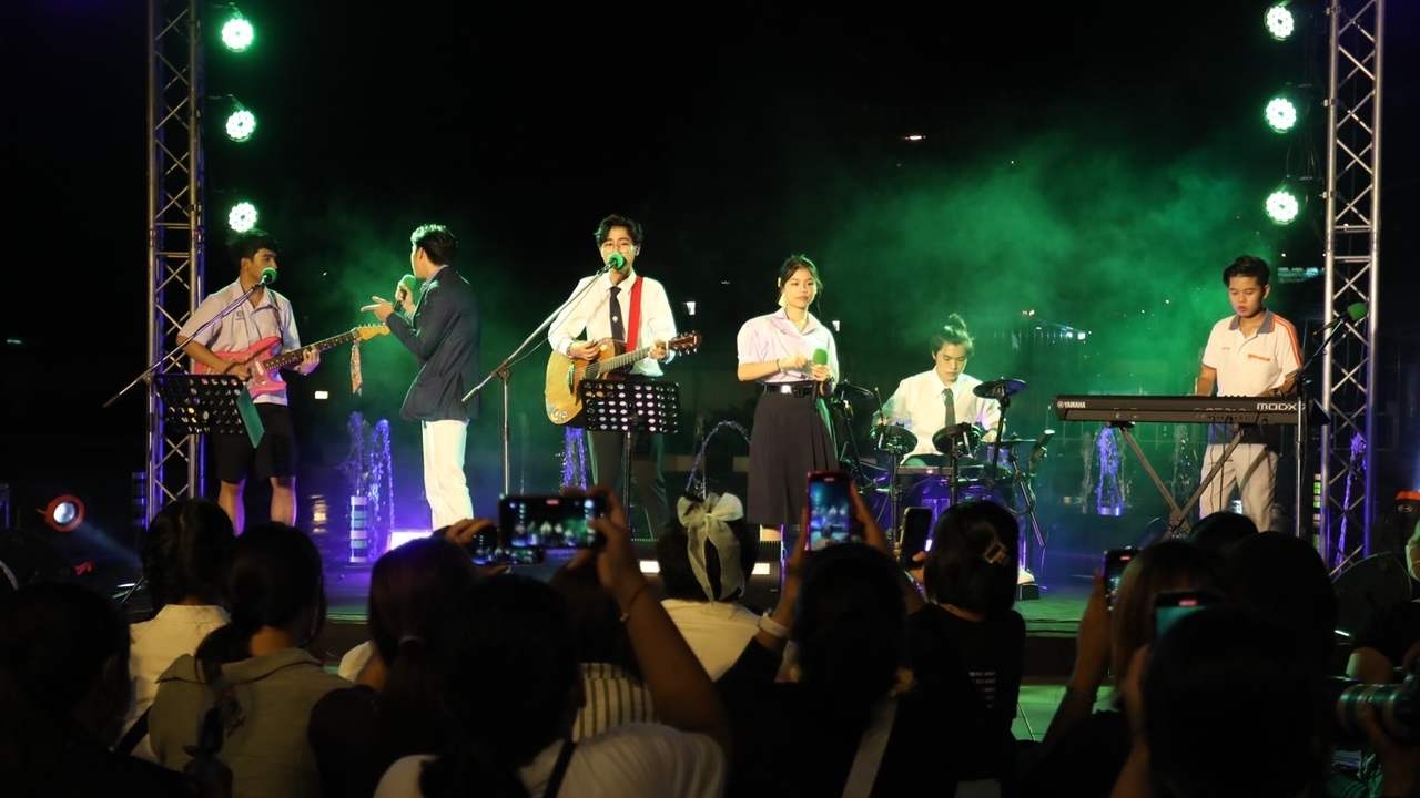 ภาพบรรยากาศสุดมัน "Yes indeed" บนเวทีที่ไทยรัฐ พร้อมแขกรับเชิญสุดพิเศษ