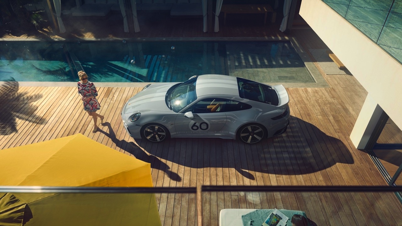 หมุนเวลาหาอดีต PORSCHE 911 SPORT CLASSIC 