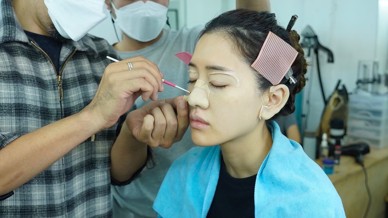 เห็นแล้วต้องอึ้ง "พิม พิมประภา" ทุ่มทุน แต่งหน้าเอฟเฟกต์กว่า 4 ชั่วโมง ใน “โฉมโฉด”