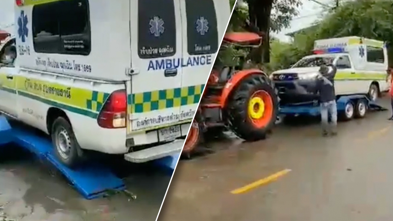 ชื่นชมน้ำใจ รถไถเอกชนพากู้ชีพอุบลฯ ข้ามน้ำท่วมไปส่งคนป่วยโดยไม่ต้องอ้อม