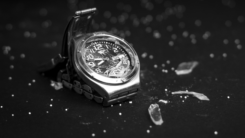 .ทำนายฝันเห็นนาฬิกาข้อมือ นาฬิกาข้อมือแตก เป็นลางบอกเหตุอะไร พร้อมเลขเสี่ยงโชค.