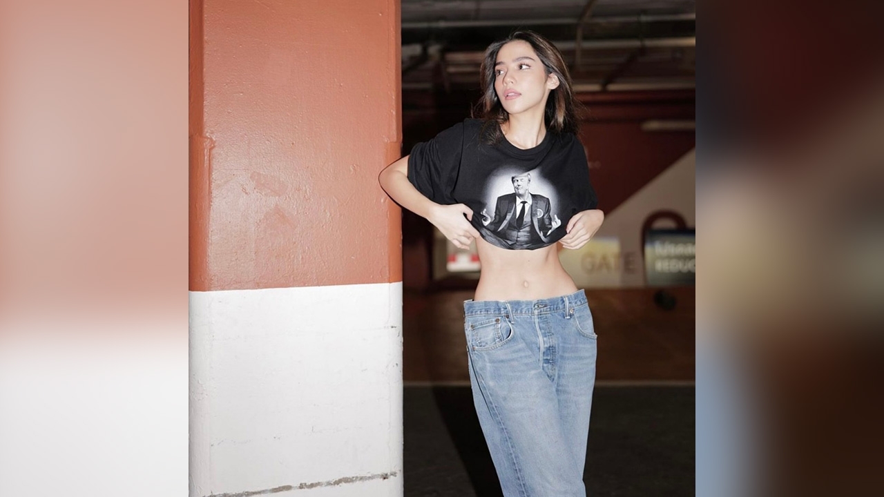 ขยี้ตารัวๆ จีน่า เดอะเฟซ อวดเอวเล็กเท่ากระดาษ A4