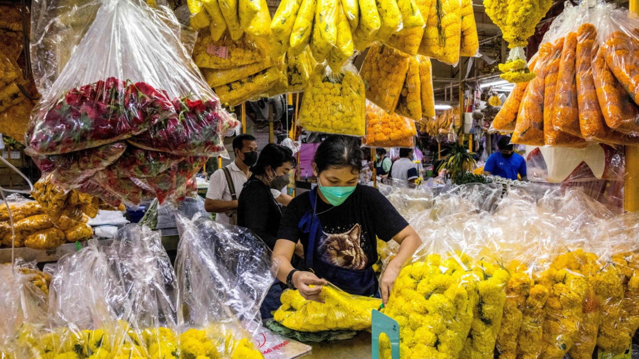 ปากคลองตลาด ตลาดดอกไม้ท็อป 10 ของโลก เดินทางไปยังไง