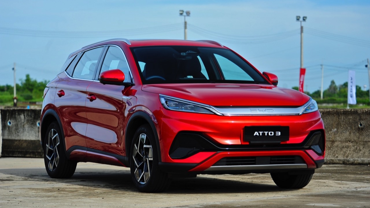 สัมผัสแรกสุดแสบทรวง ทดสอบ รถยนต์ไฟฟ้า BYD ATTO3 