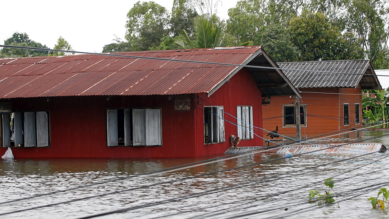 บันทึกอุบลราชธานีจมบาดาล ทุกข์หนักในรอบ 44 ปี ซ้ำโควิดระบาดอีก