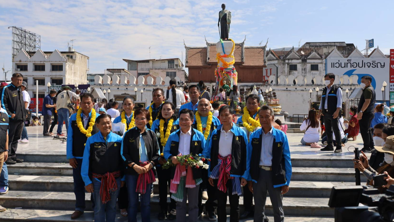 จุรินทร์ นำ ปชป.ลุยโคราช เปิดตัว ว่าที่ผู้สมัคร 9 เขต ชู "ประกันรายได้"