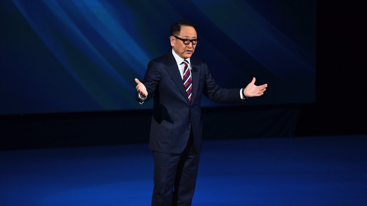 อยากอยู่เมืองไทย ชอบปูผัดผงกะหรี่! ถอดทุกคำพูดจากใจ Akio Toyoda ประธาน Toyota  Motor Corporation