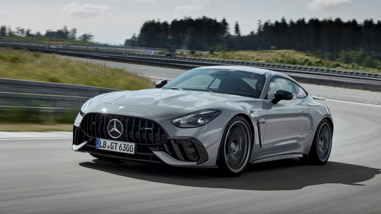 ดาวแรง Mercedes-AMG GT 63 Pro 4Matic+ 