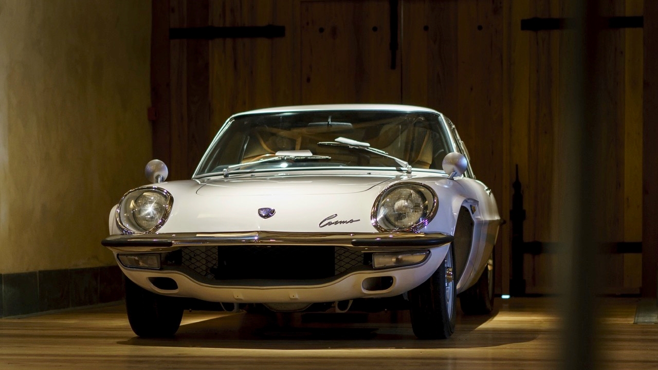 ย้อนอดีต ตำนานเครื่องโรตารี่ใน Mazda Cosmo 110S