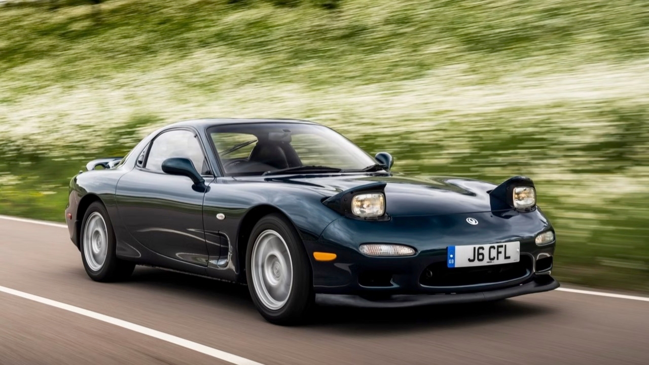 โรตารี่ไม่มีวันตาย! ย้อนตำนานสูบหมุน MAZDA RX-7 FD3S