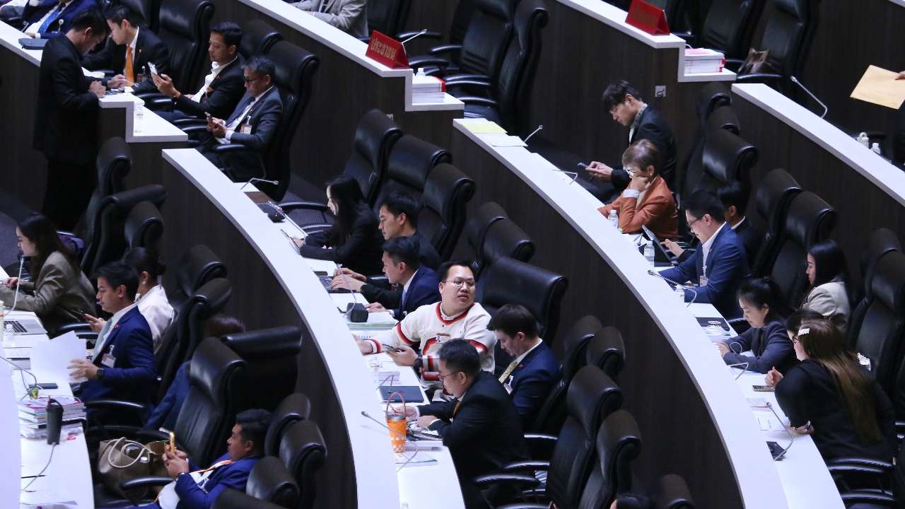 อภิปรายงบประมาณ 68 พักประชุมวันที่ 2 พรุ่งนี้ถกต่อวันสุดท้าย ก่อนลงมติวาระ 3