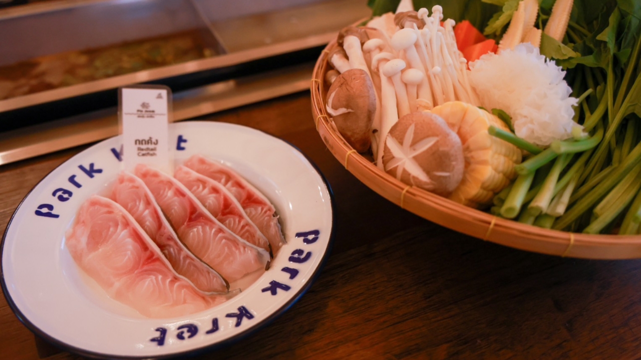"Park Kret” ร้านอาหารบรรยากาศดี ชวนเปิดประสบการณ์จิ้มจุ่มปลาไทย และปิคนิคริมน้ำเจ้าพระยา 