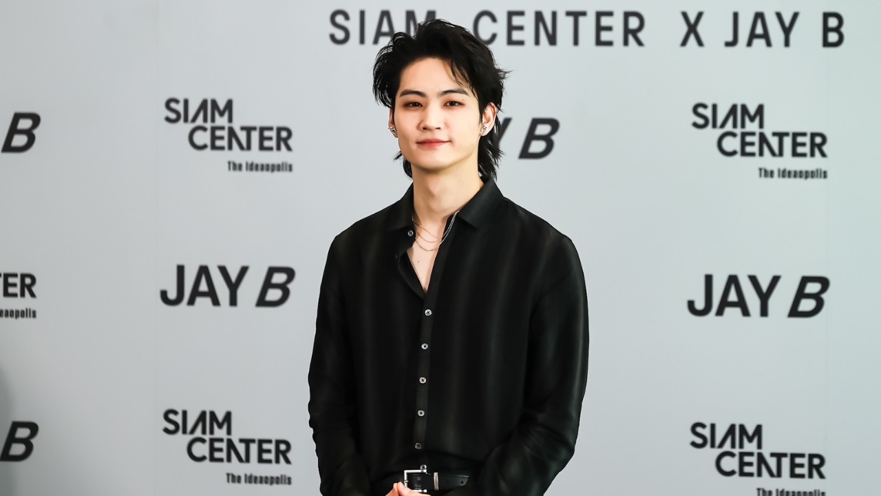 แพรวพราวไม่หยุด JAY B เสิร์ฟความหล่อ พร้อมประโยคเด็ดทำอากาเซ่เคลิ้ม 'พี่ชอบหนูที่สุดเลย'