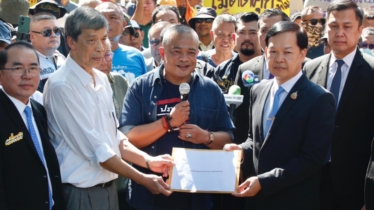 ม็อบบี้ ป.ป.ช. เร่งคดีชั้น 14 ซัด “ทักษิณ” ฉ้อฉลรัฐธรรมนูญ จ่อยื่นเอาผิด “ทวี”