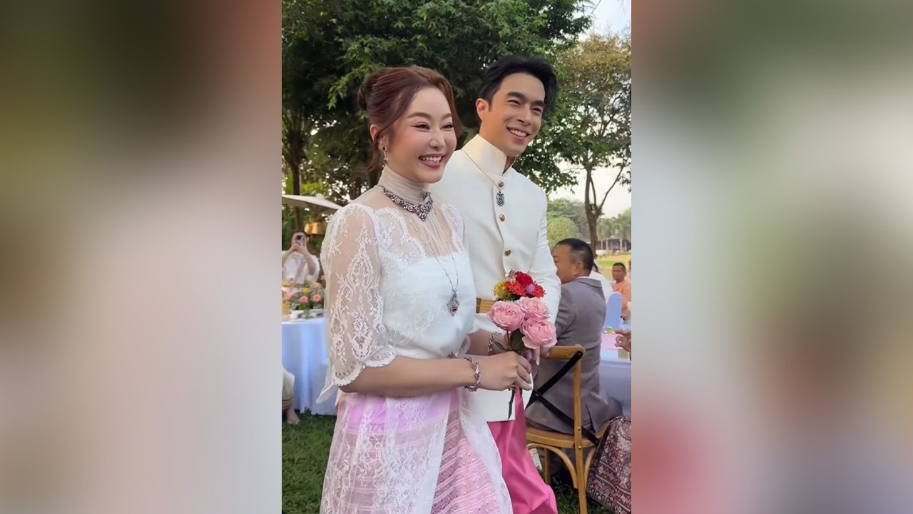 ไต้ฝุ่น กนกฉัตร จูงมือแฟนสาวนอกวงการ แต่งงานสุดเรียบง่ายตามประเพณีล้านนา