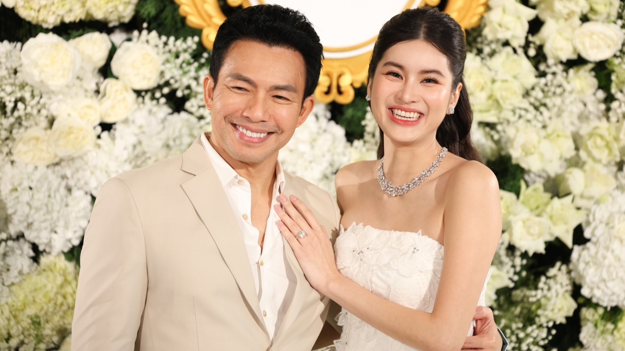 หมอสอง ควง น้องออน ฉลองวิวาห์ เล่าความน่ารัก ภรรยามีแฟนคลับติดตามเยอะมาก